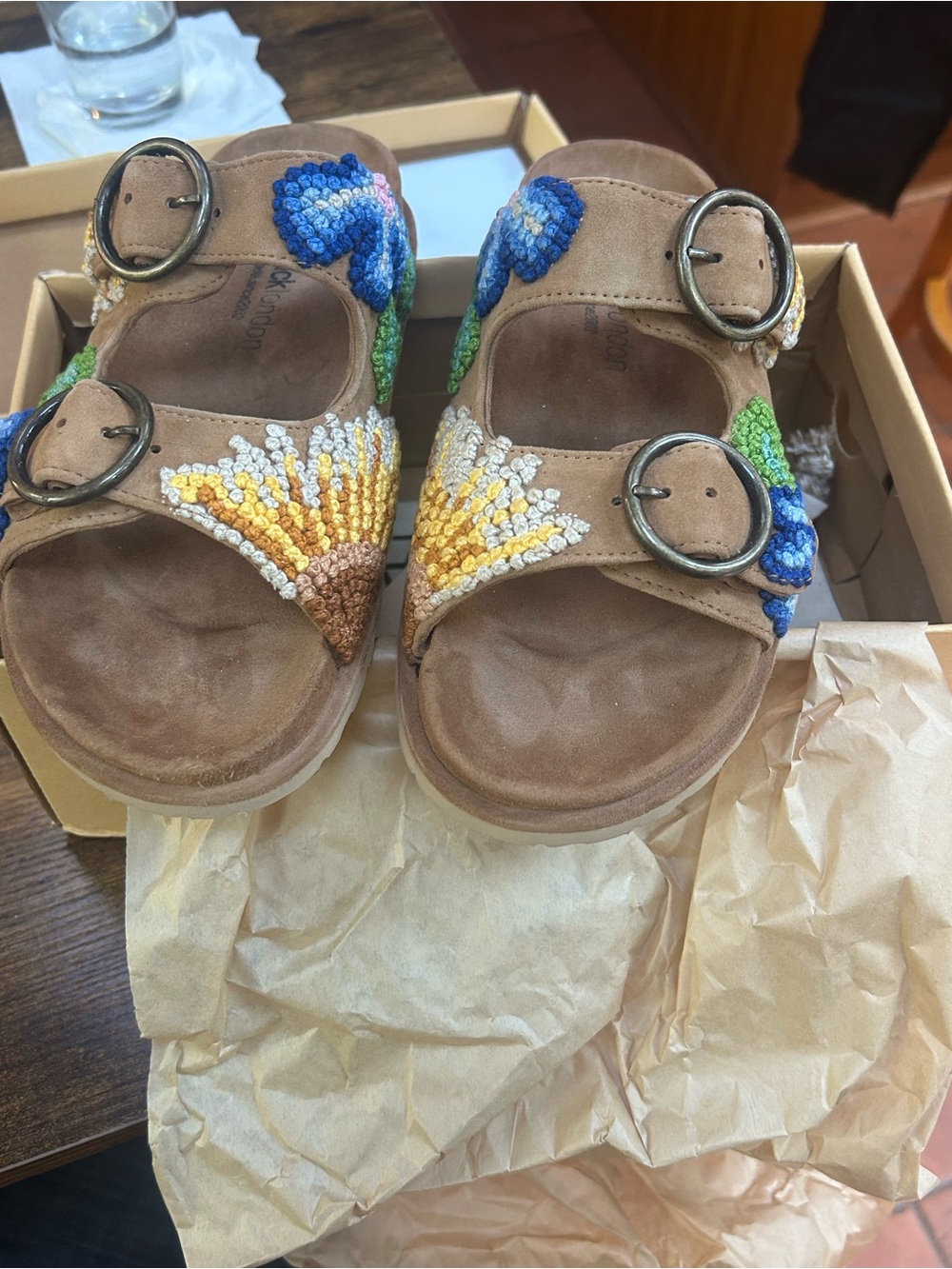 Laidback London Women's Brown Suede Embroidered Floral Sandals size 8 - Picture 5 of 8